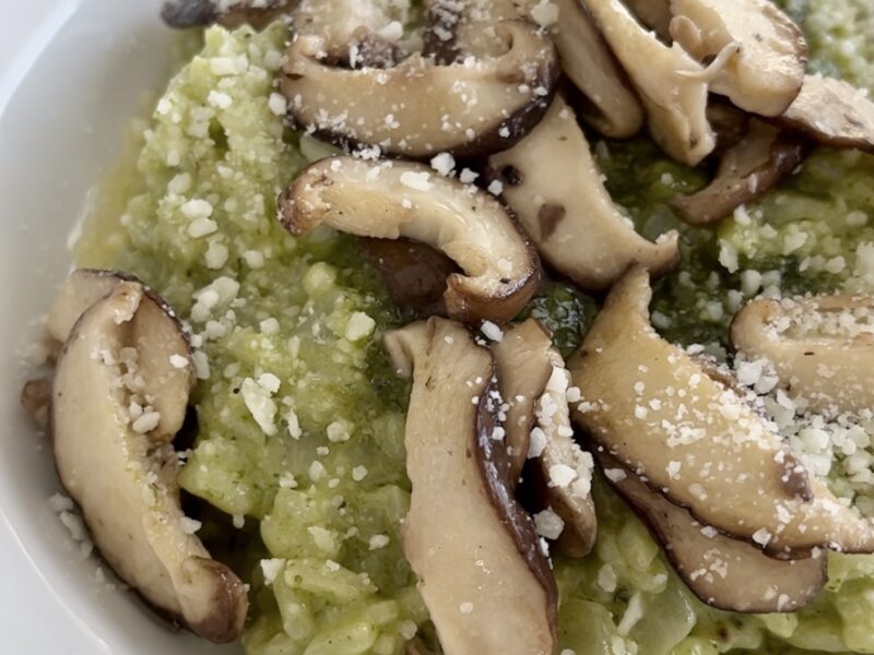 Creamy Pesto Risotto with Sautéed Mushrooms